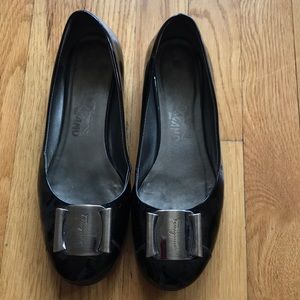 Ferragamo Flats - Metal buckle